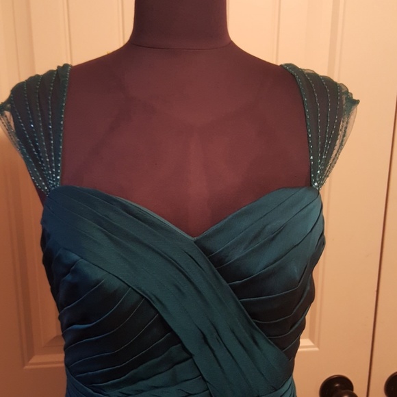Dress - Picture 2 of 5